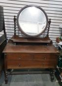 Early 20th century oak dressing table with circula