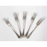 Five Georgian silver dinner forks, varying dates and makers, 9.4oz approx