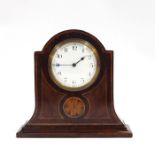 Early 20th century inlaid mahogany mantel timepiece in broken arched case, with line and chequered