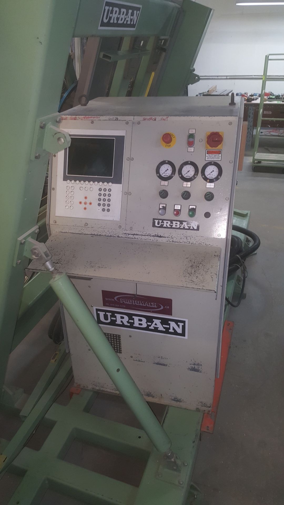 URBAN AKS 1900-29 Vertical welding machine w/ 4 heads, serial: 00704, year: 2005 - Image 9 of 24