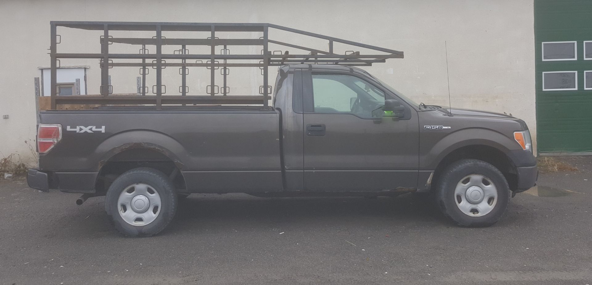 FORD F150 XL, 2009, 4.6L, 4X4, 275 701km, S/N 1FTPF14889KB21458 with metal structure (Brown)