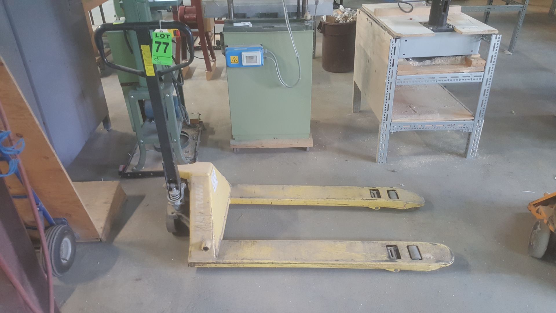 BLUE GIANT pallet jack