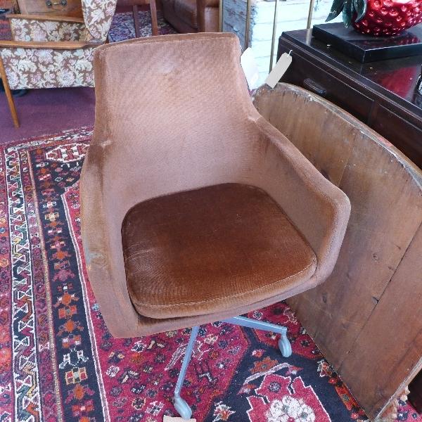 An Industrial desk chair, with brown velour upholstery - Bild 3 aus 3