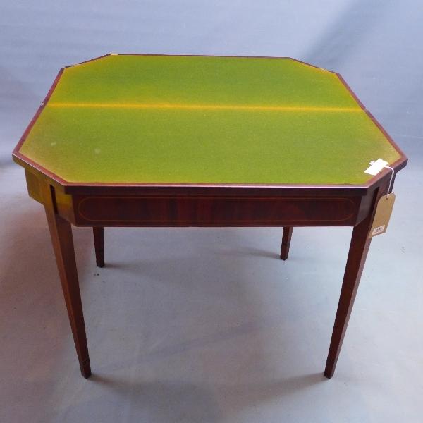 A 19th century mahogany card table, with boxwood inlay, raised on tapered legs, H.74 W.93 D.46cm - Bild 2 aus 2