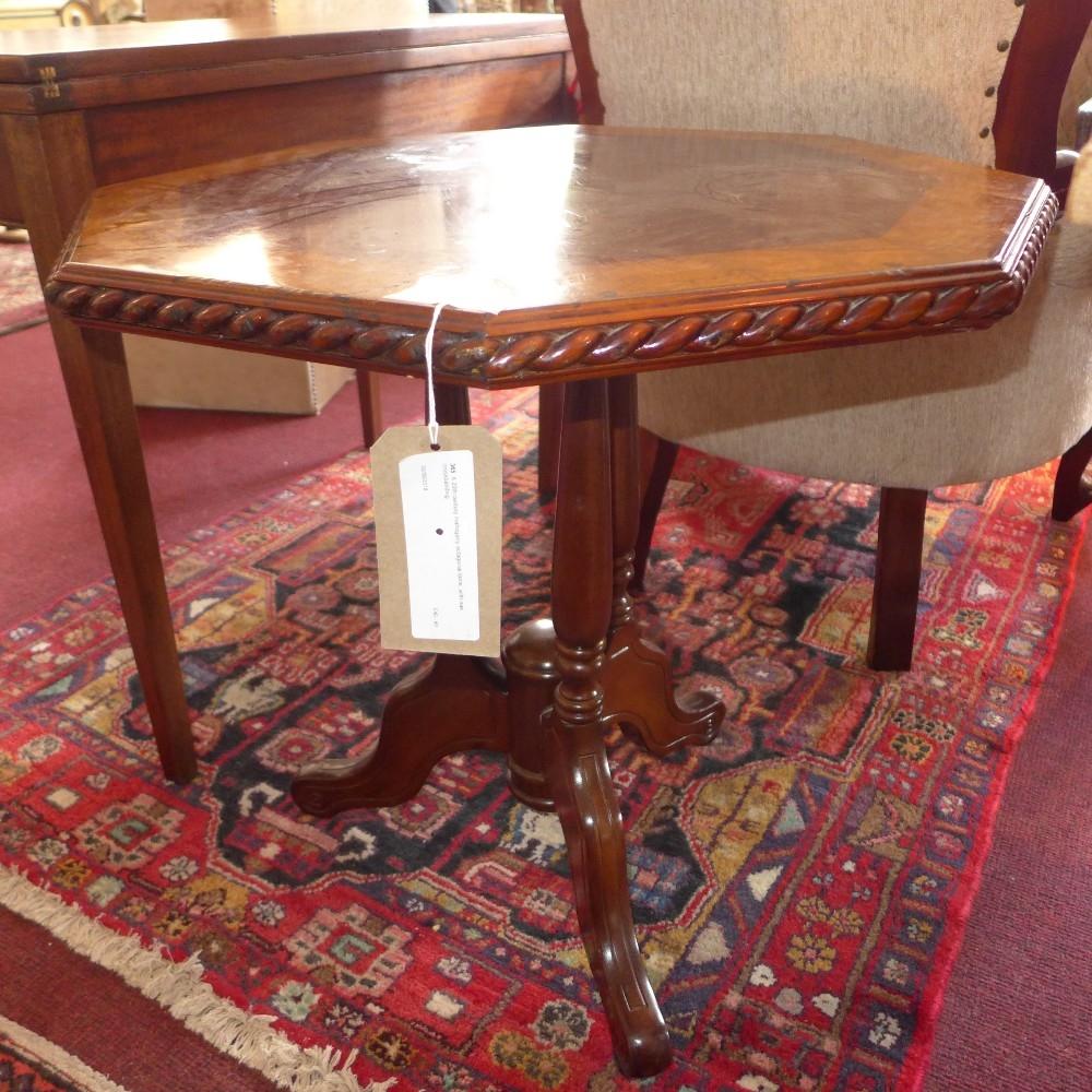 A 20th century mahogany octagonal table, with oak crossbanding - Image 3 of 4
