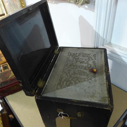 A late 19th / early 20th century Chinese lacquered tea caddy, the hinged lid with crest to top ( - Image 2 of 2