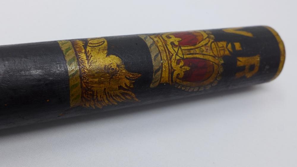 A Victorian police truncheon, ebonised and painted with boar head crest and crown, H.50cm - Image 2 of 2