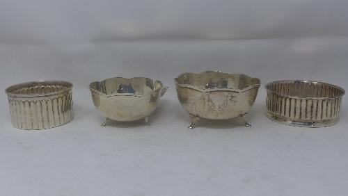 Two Argentinian silver bowls, together with two Argentinian silver wine coasters, 19oz