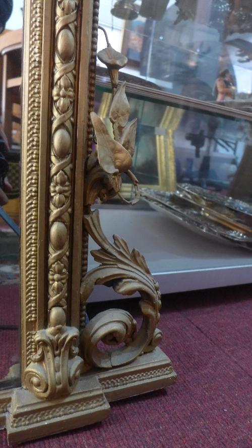 A late 19th Century Victorian giltwood and gesso overmantel mirror, minor gesso loss, H.145cm W. - Bild 3 aus 4