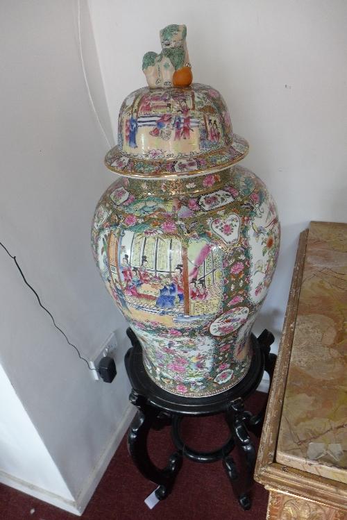 A large and impressive pair of early 20th century Chinese Cantonese famille rose temple jars and - Image 3 of 3