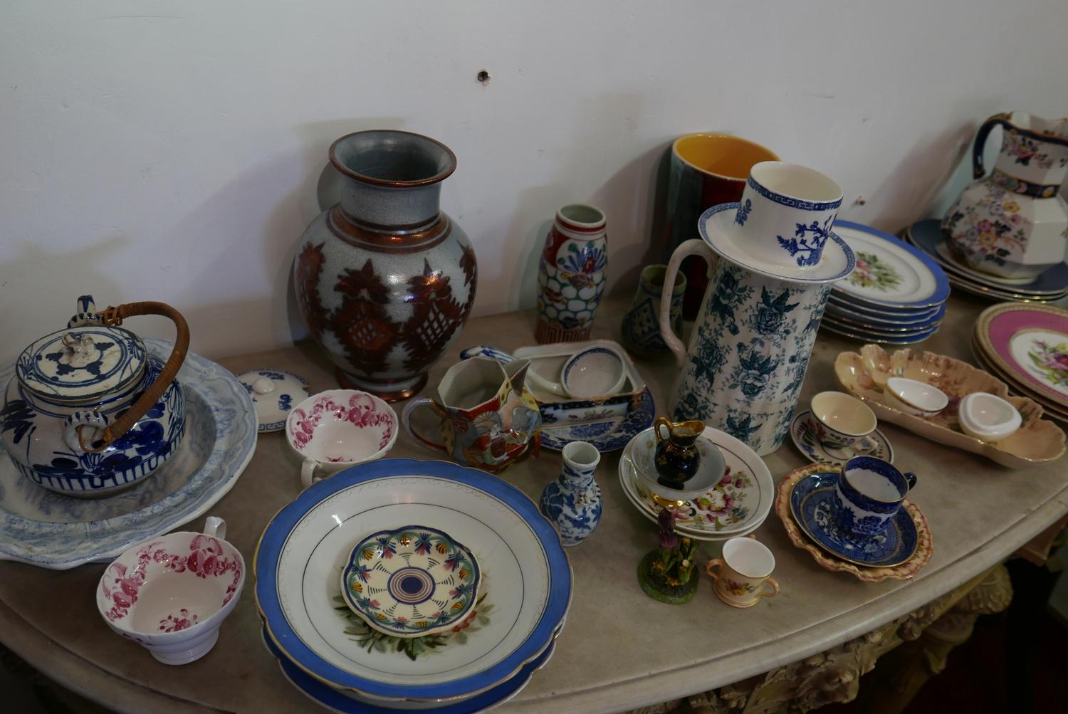 A collection of 19th century and later porcelain and ceramics to include a Copeland stoneware - Image 3 of 3