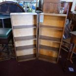 A pair of 20th Century oak bookshelves with glass shelves, H.82cm W.42cm D.17cm (2)