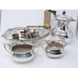 A collection of silver plated ware, to include a 'Lustrous' teapot, milk jug and twin handled