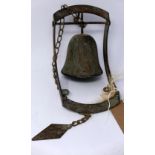 A vintage cast metal bell, H.14cm