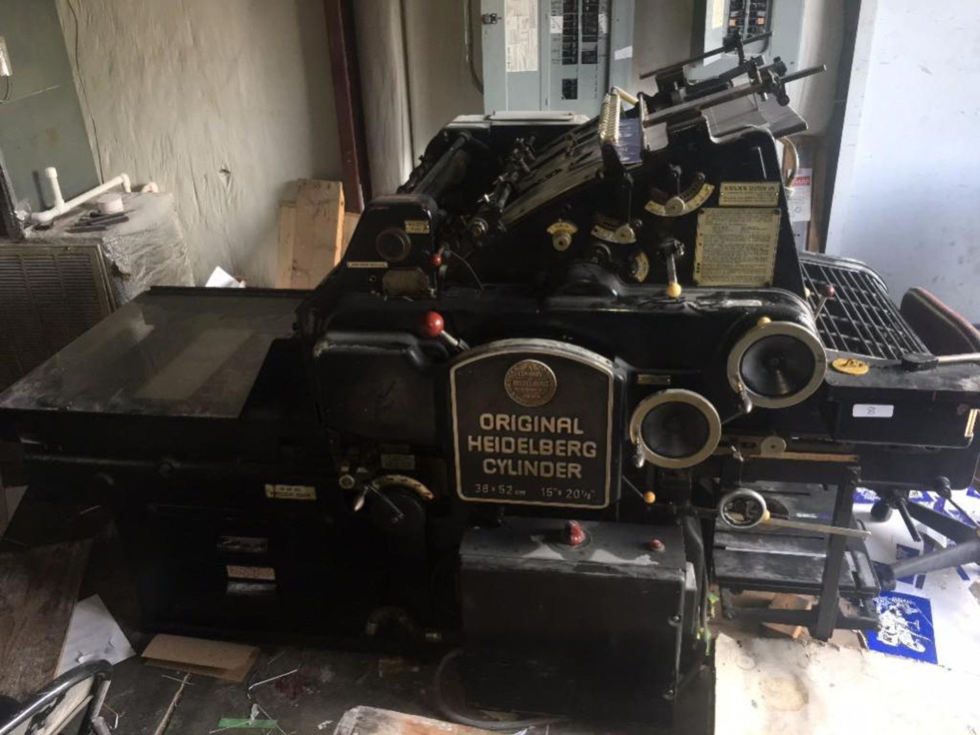 ORIGINAL HEIDELBERG 15 INCH BY 20.5 INCH CYLINDER PRESS - Image 2 of 4