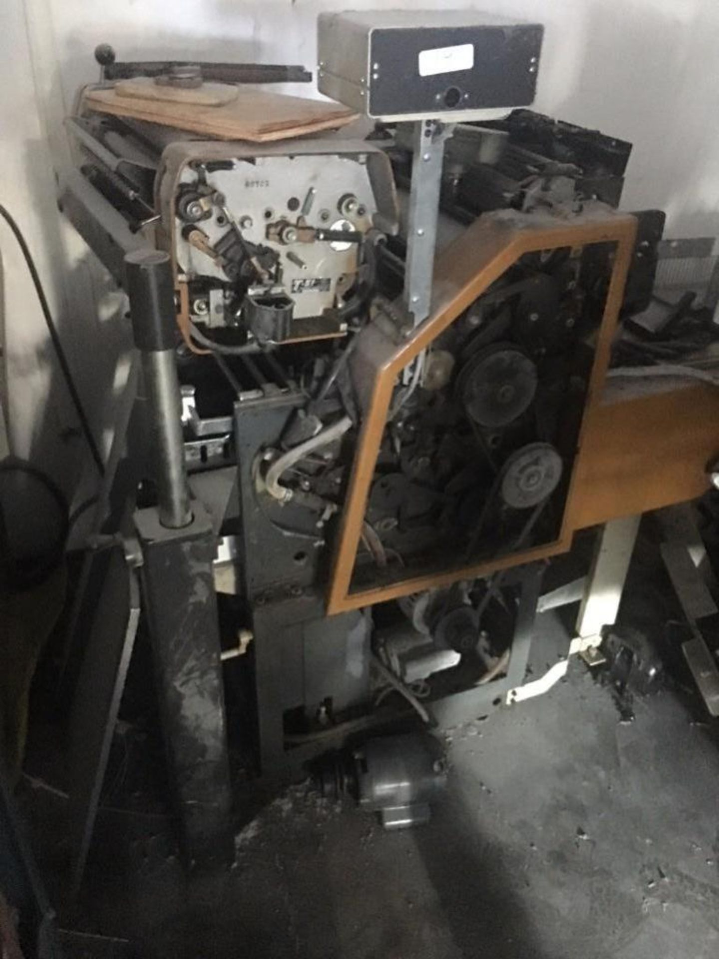 TOWNSEND SINGLE COLOR PRINTING PRESS WITH T-51 SWING-AWAY HEAD - Image 3 of 3