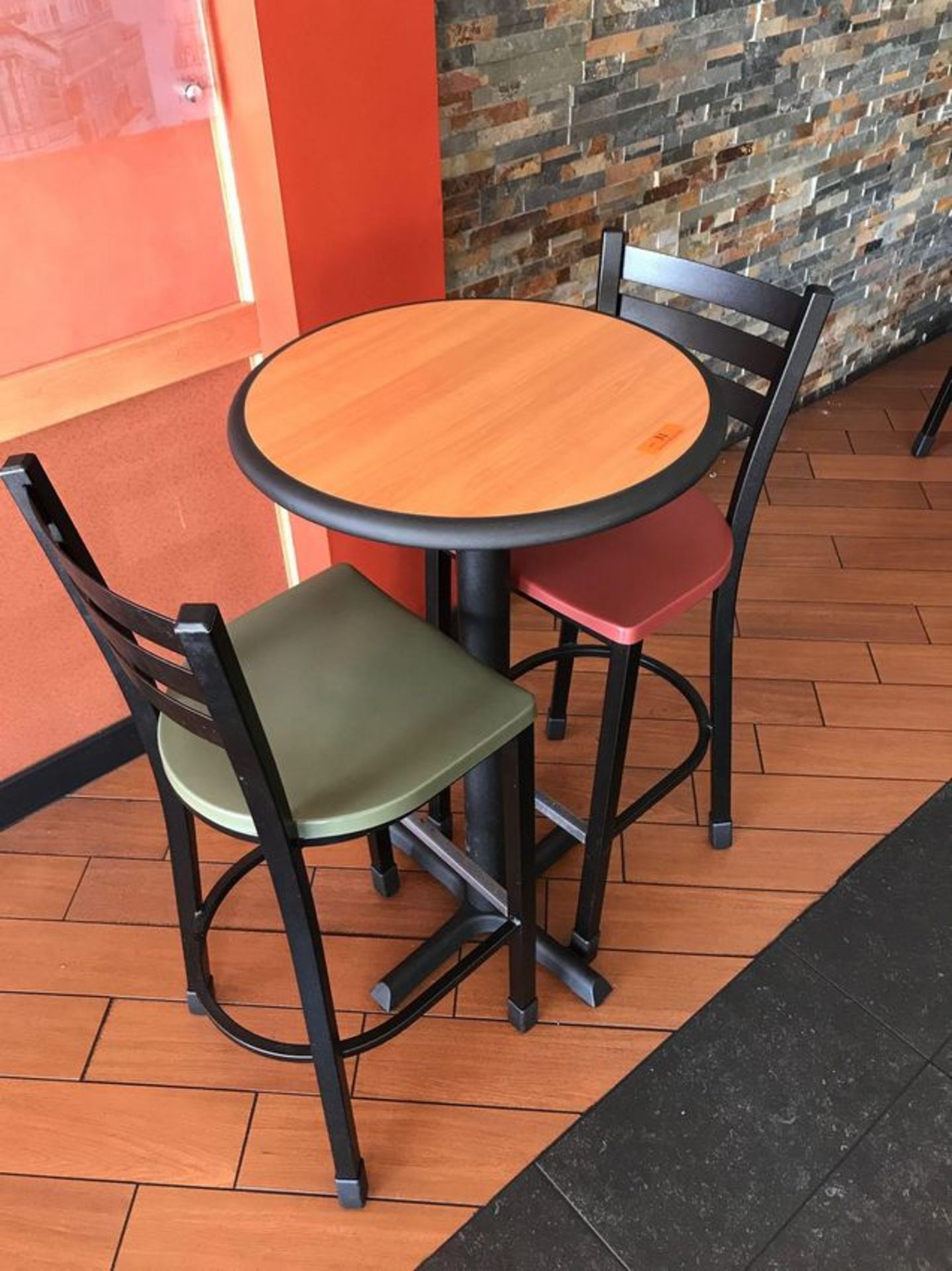 HIGH TOP CIRCULAR TABLE WITH TWO CHAIRS