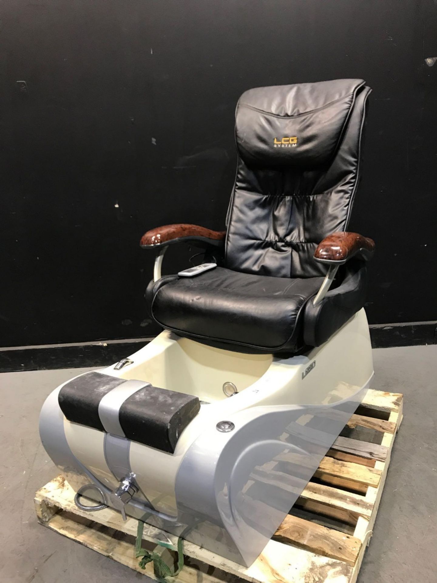 L280 PEDICURE CHAIRS