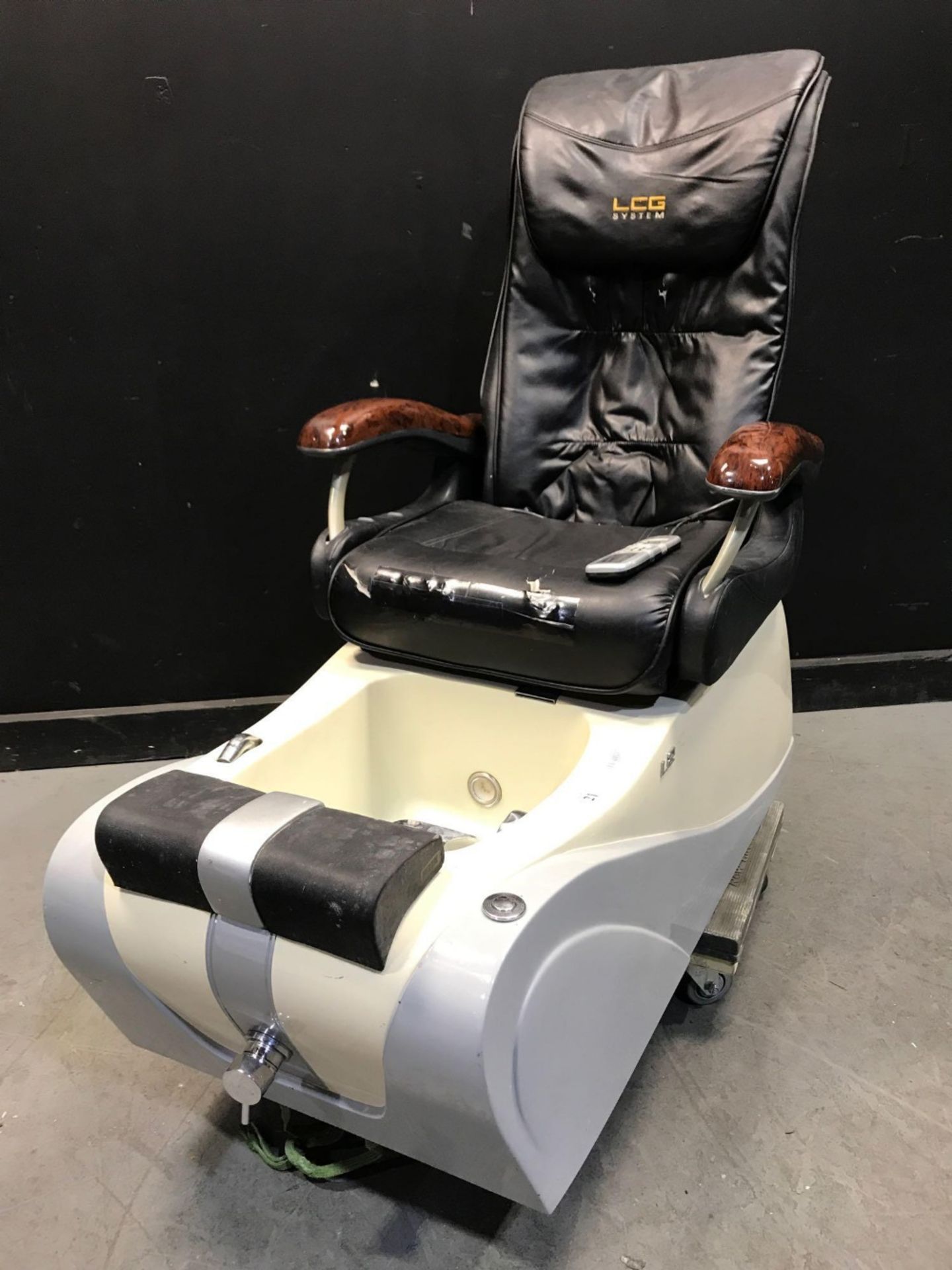 L280 PEDICURE CHAIRS