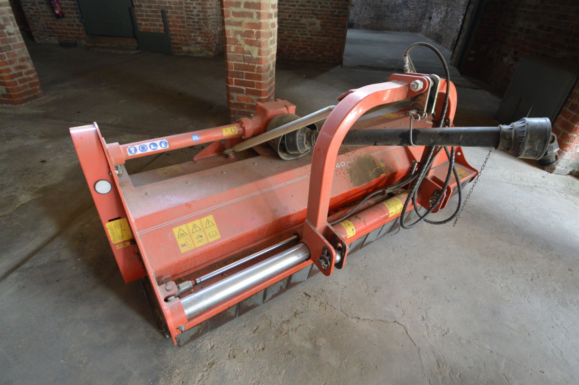 Kuhn VKM 240 Flail Mounted Topper