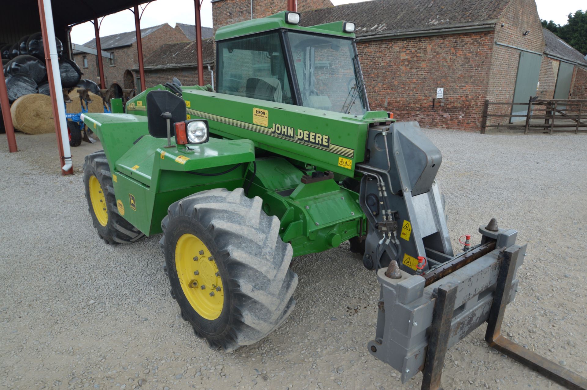 John Deere Telescopic Forklift 4400 - Image 2 of 8