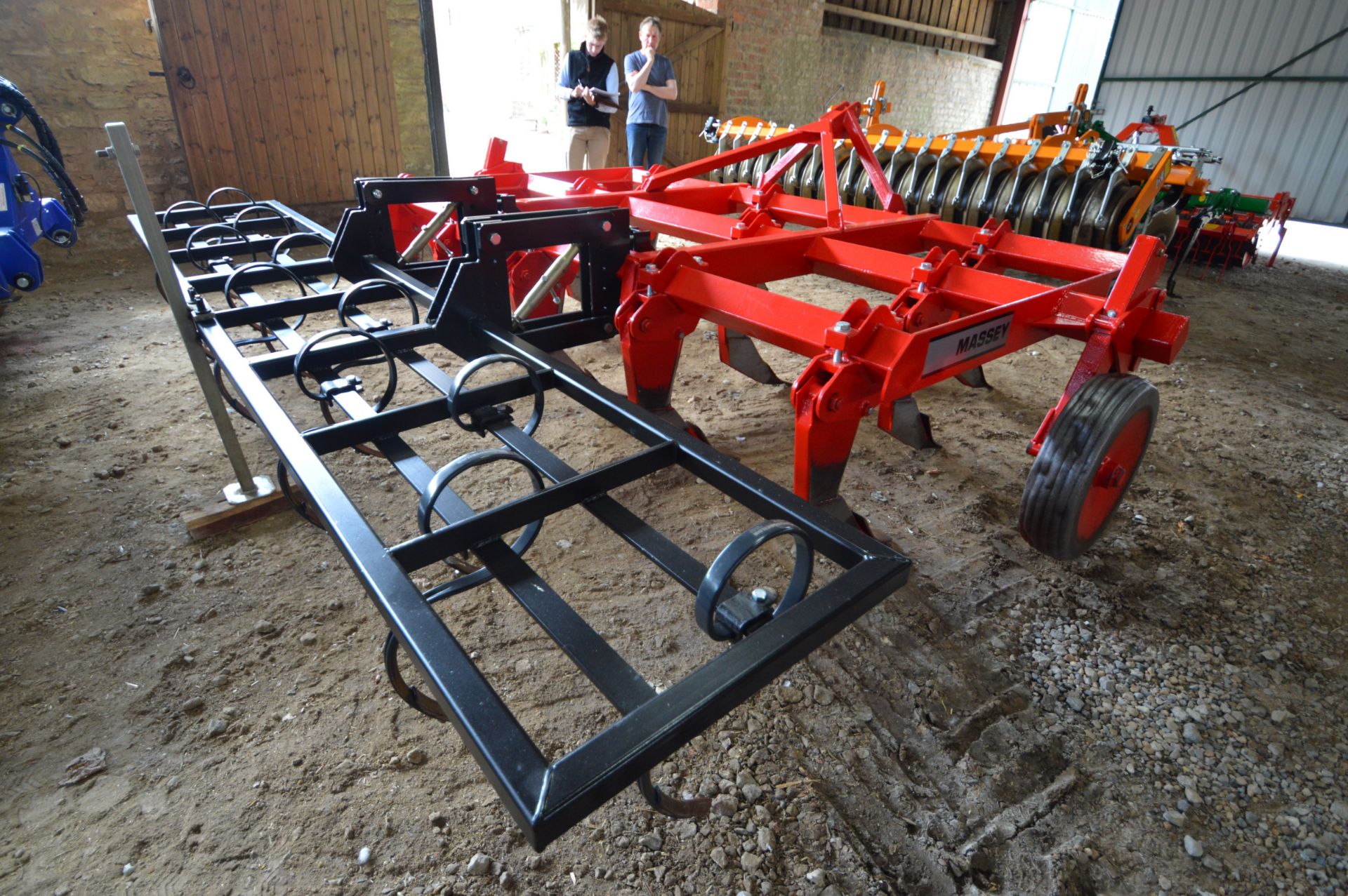 MF 3.7m Chisel Plough With Harrow - Image 2 of 2