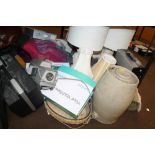 A QUANTITY OF ASSORTED SUNDRIES TO INCLUDE A RUG, LAMPS, ETC