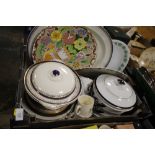 A TRAY OF ASSORTED CHINA & CERAMICS TO INC MEAT PLATES, COLLECTORS PLATES , COMMEMORATIVE WARE ETC