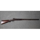 AN ANTIQUE PERCUSSION SPORTS MUSKET, overall L 121 cm