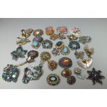 A COLLECTION OF VINTAGE COSTUME JEWELLERY, mostly brooches, to include two reverse carved lucite