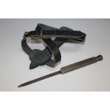 A WRIST DAGGER WITH LEATHER SHEATH AND WRIST BELT, blade L 9 cm, overall L 19 cm