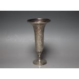 A WHITE METAL CONTINENTAL TYPE VASE, H 15.5 cm