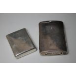 A HALLMARKED SILVER PUSH UP SLIDE ACTION VESTA CASE BY BRACHER & SYDENHAM OF LONDON, together with a