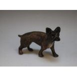 A 19TH CENTURY STYLE COLD PAINTED BRONZED FIGURE OF A FRENCH BULLDOG, W 7 cm