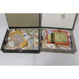 A QUANTITY OF ASSORTED STAMPS, LOOSE AND IN ALBUMS