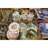 TWO TRAYS OF ASSORTED CHINA AND CERAMICS TO INCLUDE SPODE COLLECTORS PLATES, COMMEMORATIVE MUGS, CO