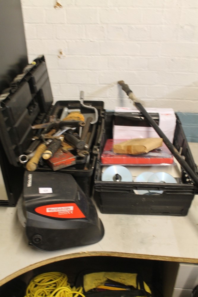 A QUANTITY OF ASSORTED TOOLS, ETC TO INCLUDE A WELDING MASK