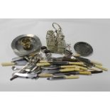 A QUANTITY OF ASSORTED FLATWARE AND SILVER PLATE ITEMS