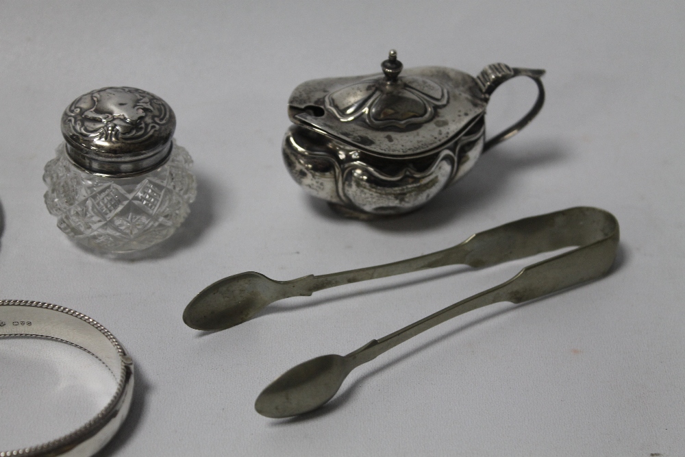 A SMALL COLLECTION OF SILVER AND WHITE METAL ITEMS, to include a vesta case, a mustard pot, etc - Image 2 of 3