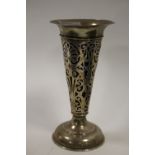 A TALL HALLMARKED SILVER FLUTED VASE WITH BLUE GLASS INLAY S/D