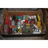 A TRAY OF VINTAGE CORGI AND DINKY TOY CARS ETC.