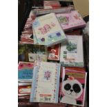 A LARGE QUANTITY OF ASSORTED GREETINGS CARDS TO INCLUDE MOTHERS DAY, BIRTHDAY, VALENTINES DAY, ETC