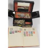 A VINTAGE ROYAL MAIL STAMP COLLECTORS ALBUM WITH STAMPS, TOGETHER WITH A QUANTITY OF COSTUME