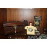 A QUANTITY OF COLLECTABLES TO INCLUDE A CARVED WOODEN BOX, SMOKERS CABINET, TWO SMALL TABLE