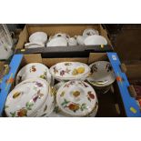 A LARGE QUANTITY OF ROYAL WORCESTER EVESHAM DINNERWARE APPROX. 65 PIECES