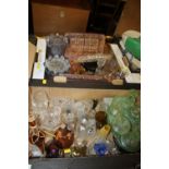 A QUANTITY OF VINTAGE GLASSWARE TO INCLUDE DRESSING TABLE SETS