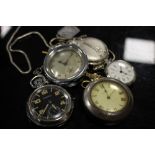 A COLLECTION OF ASSORTED POCKET WATCHES TO INCLUDE VINTAGE EXAMPLES