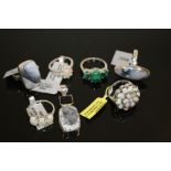 A QUANTITY OF MODERN GEM SET SILVER JEWELLERY