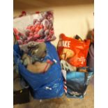 A QUANTITY OF CHILDRENS SOFT TOYS ETC (5 BAGS)