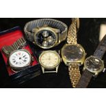 A BAG OF VINTAGE WRISTWATCHES TO INCLUDE BULOVA, TOP TIMER, SERVICES ETC